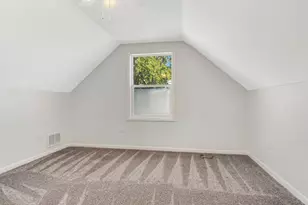 8208 S Oak Park Ave, Burbank, IL 60459 - Photo 12