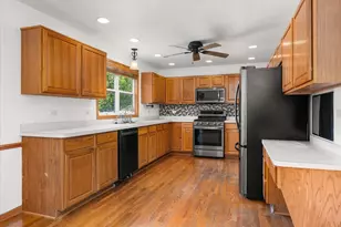 1807 Larkspur Dr, Plainfield, IL 60586 - Photo 6