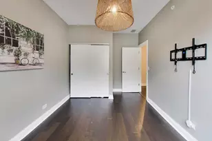 3022 W Newport Ave, Chicago, IL 60618 - Photo 36