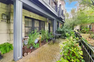 3022 W Newport Ave, Chicago, IL 60618 - Photo 6