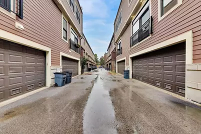 3022 W Newport Avenue, Chicago, IL 60618 - Photo 46
