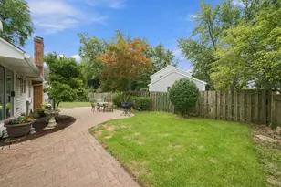 1114 Lexington Ln, Batavia, IL 60510 - Photo 34