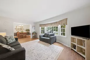 1114 Lexington Ln, Batavia, IL 60510 - Photo 4