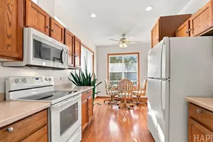 2903 Carousel Ct, Grayslake, IL 60030 - Photo 8