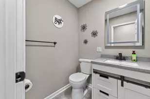 2S054 Avondale Ln, Lombard, IL 60148 - Photo 20