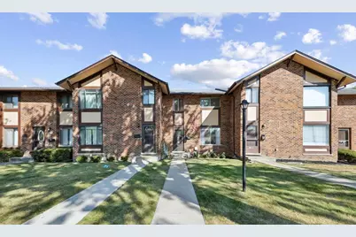 18W138 W 14th St Street #9, Villa Park, IL 60181 - Photo 1