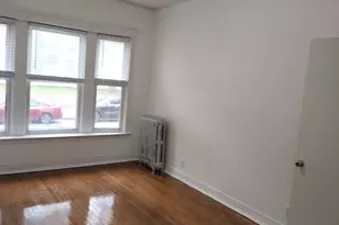 5050 S Blackstone Ave, Chicago, IL 60615 - Photo 2