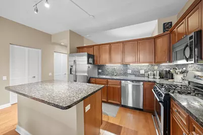 1001 W Madison Street #413, Chicago, IL 60607 - Photo 8