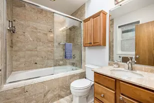 917 W Lakeside Pl, Chicago, IL 60640 - Photo 16
