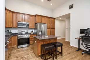 917 W Lakeside Pl, Chicago, IL 60640 - Photo 6