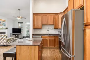 917 W Lakeside Pl, Chicago, IL 60640 - Photo 8