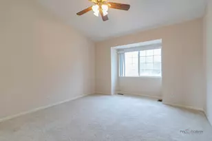 1101 Andover Dr, Mundelein, IL 60060 - Photo 32