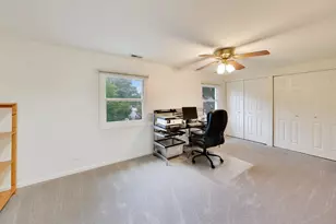 1036 W Skylark Dr, Palatine, IL 60067 - Photo 28