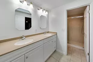 1036 W Skylark Dr, Palatine, IL 60067 - Photo 24