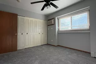 6440 Pamela Ln, Chicago Ridge, IL 60415 - Photo 10