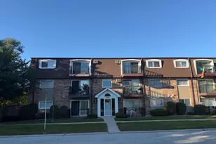 6440 Pamela Ln, Chicago Ridge, IL 60415 - Photo 1
