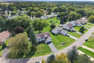 16 King Henry Rd, Poplar Grove, IL 61065 - Photo 2