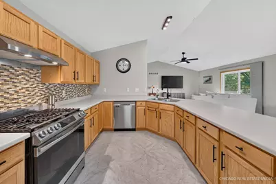 16 King Henry Road, Poplar Grove, IL 61065 - Photo 14