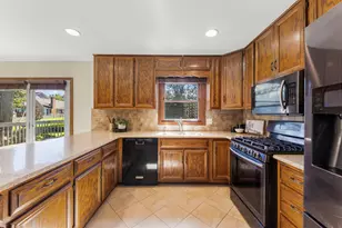 516 Bovidae Cir, Naperville, IL 60565 - Photo 8