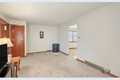 5104 S Menard Avenue, Chicago, IL 60638 - Photo 4