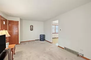 5104 S Menard Ave, Chicago, IL 60638 - Photo 4