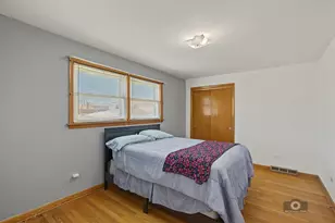 5104 S Menard Ave, Chicago, IL 60638 - Photo 14
