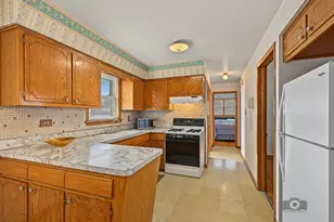 5104 S Menard Ave, Chicago, IL 60638 - Photo 6