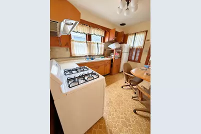 6243 W Waveland Avenue, Chicago, IL 60634 - Photo 4