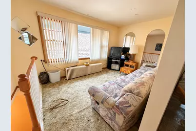 6243 W Waveland Avenue, Chicago, IL 60634 - Photo 8
