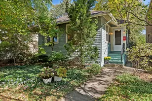 2227 Pioneer Rd, Evanston, IL 60201 - Photo 1