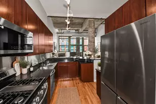 2001 S Calumet Ave, Chicago, IL 60616 - Photo 8