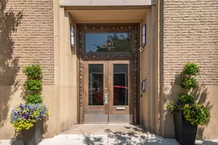 2001 S Calumet Ave, Chicago, IL 60616 - Photo 4