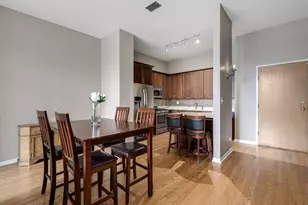 1350 W Fullerton Ave, Chicago, IL 60614 - Photo 4
