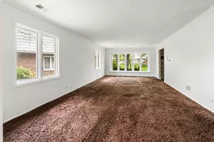 1491 Avignon Ct, Highland Park, IL 60035 - Photo 4