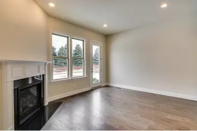 331 Camberley Lane, Lincolnshire, IL 60069 - Photo 6