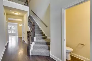 331 Camberley Ln, Lincolnshire, IL 60069 - Photo 2