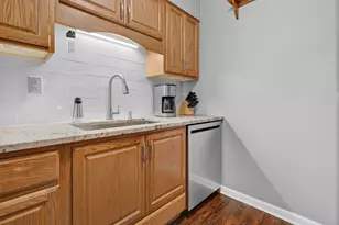 841 Pahl Rd, Elk Grove Village, IL 60007 - Photo 6