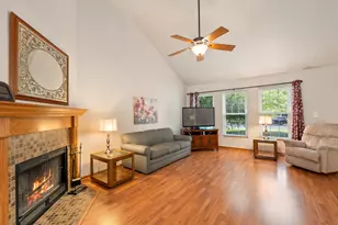 1582 Sun Ridge Dr, Bourbonnais, IL 60914 - Photo 4