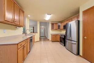 1582 Sun Ridge Dr, Bourbonnais, IL 60914 - Photo 8