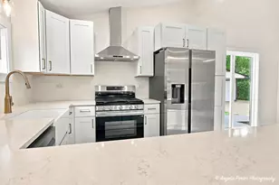 2929 Central Rd, Glenview, IL 60025 - Photo 8