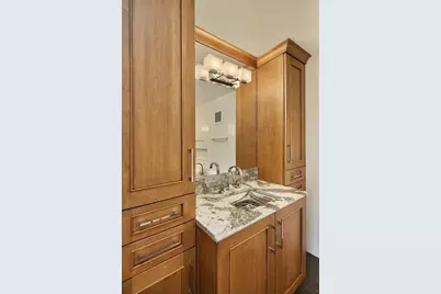 111 E Chestnut Street #22A, Chicago, IL 60611 - Photo 22
