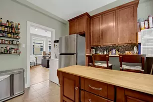 636 W Waveland Ave, Chicago, IL 60613 - Photo 8