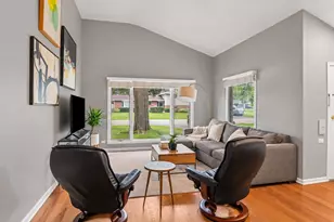 535 Edens Ln, Northfield, IL 60093 - Photo 6