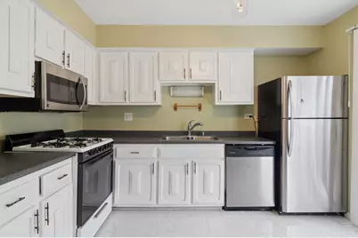 3062 Kingston Court, Streamwood, IL 60107 - Photo 4