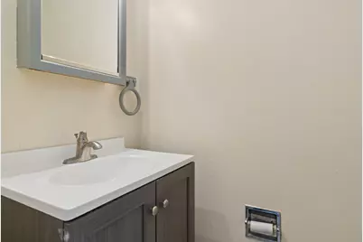 3062 Kingston Court, Streamwood, IL 60107 - Photo 6