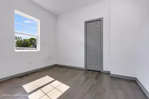 519 N Hebbard St, Joliet, IL 60432 - Photo 20