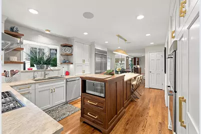 2068 N Butternut Ln Lane, Northbrook, IL 60062 - Photo 8
