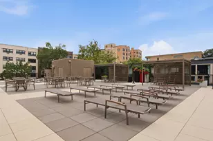 555 W Cornelia Ave, Chicago, IL 60657 - Photo 20