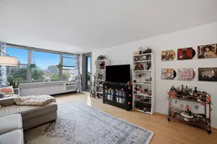 555 W Cornelia Ave, Chicago, IL 60657 - Photo 8