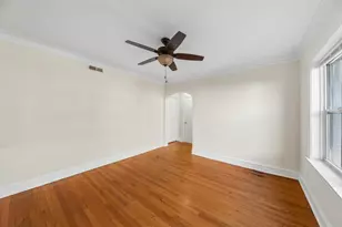 2757 W Arthur Ave, Chicago, IL 60645 - Photo 10